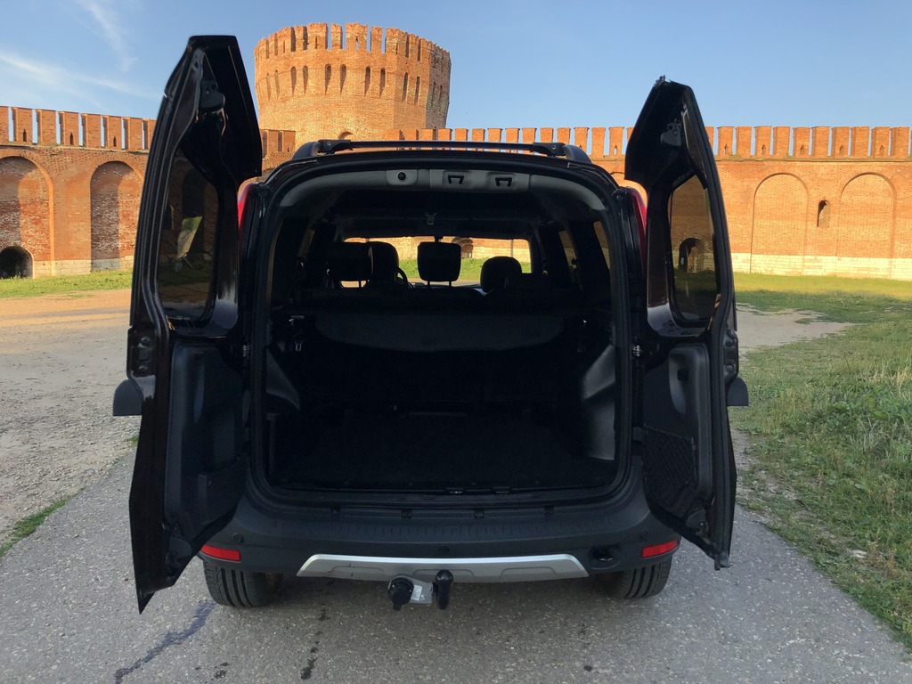 Аренда Lada Largus