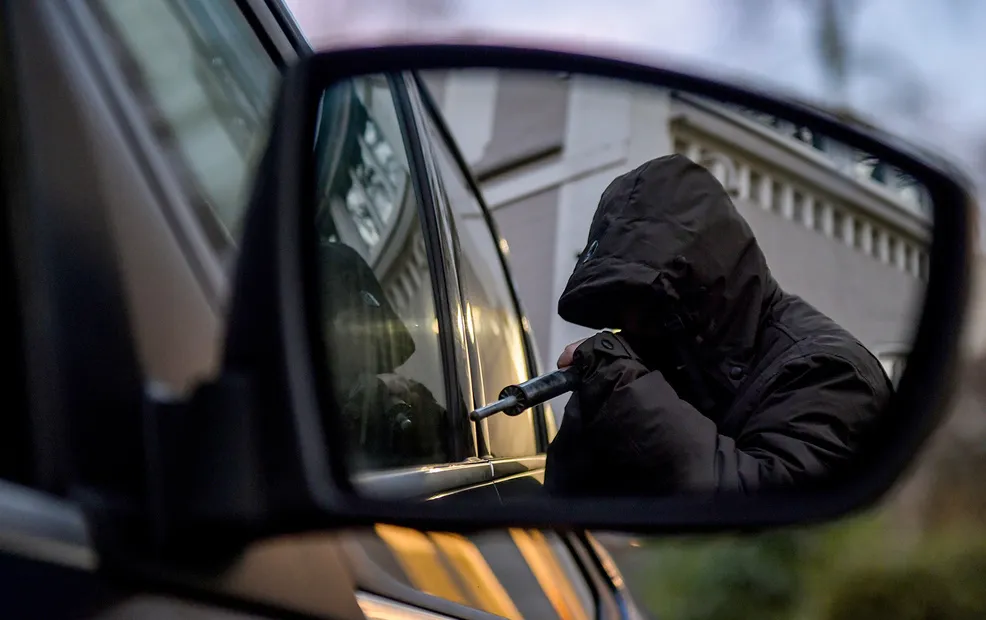 Смоленск, машина, кража, уголовное дело, полиция