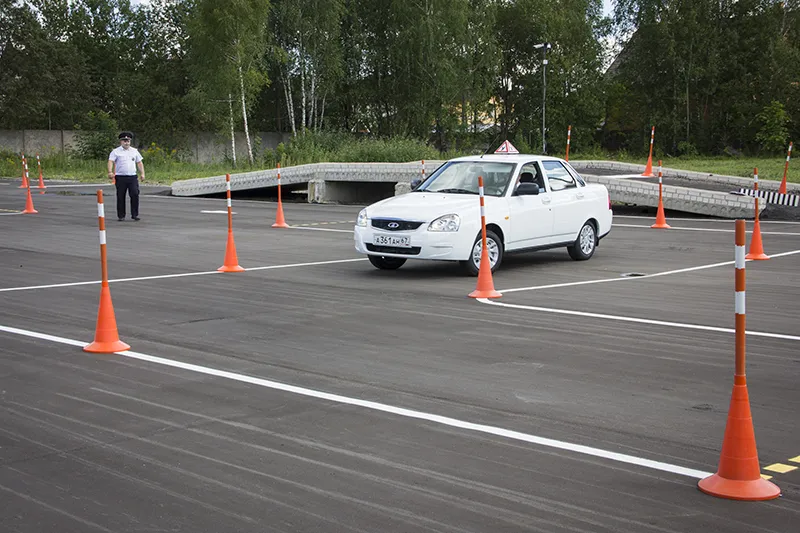 Смоленск, автошкола, экзамены, ПДД, взятка, мошенничество